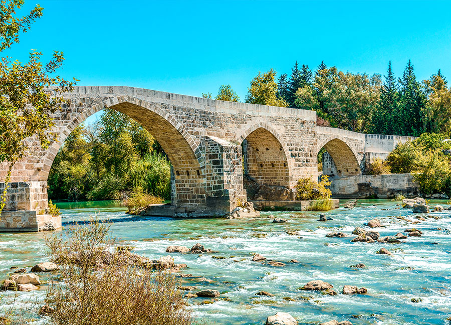 Aspendos Köprüsü