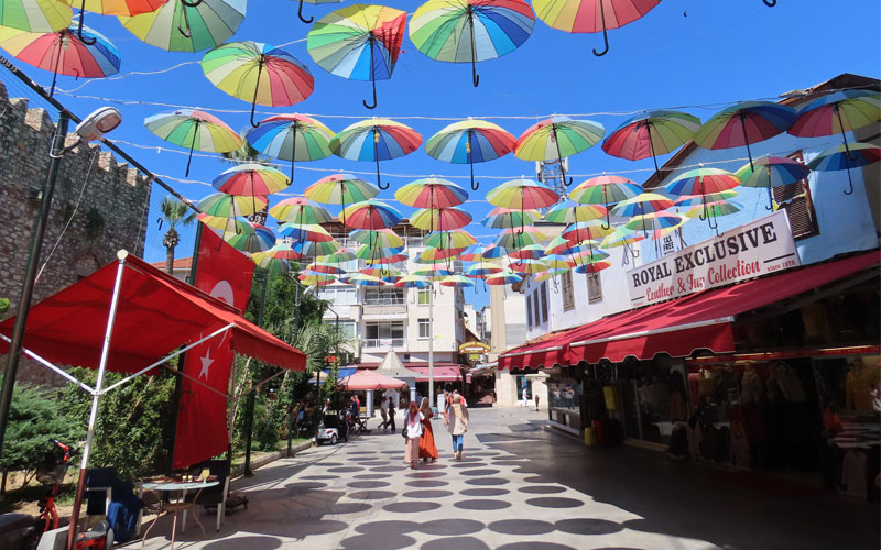 Kuşadası Çarşısı